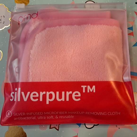 PMD: Silverpure Microfiber Makeup Removing Cloth - Picture 3 of 4